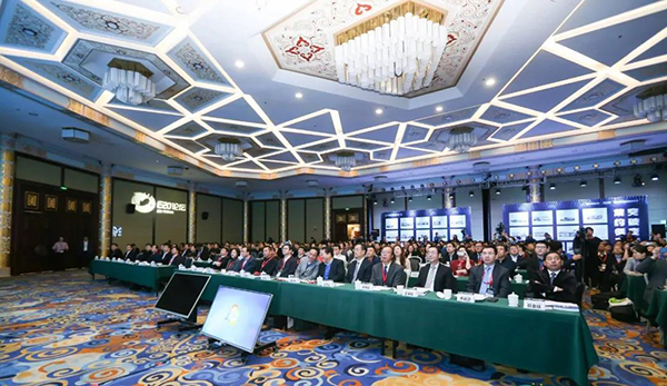 綠色動(dòng)力獲評(píng)“2018年度固廢行業(yè)最具影響力企業(yè)”，黨委書(shū)記、總裁喬德衛(wèi)出席固廢戰(zhàn)略論壇并發(fā)表主旨演講